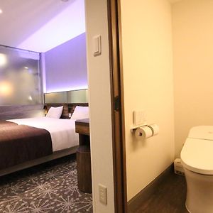 Hollywood Twin Room Non-Smoking